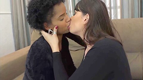 Se Besan Con Negras Muy Ricote - free porn video