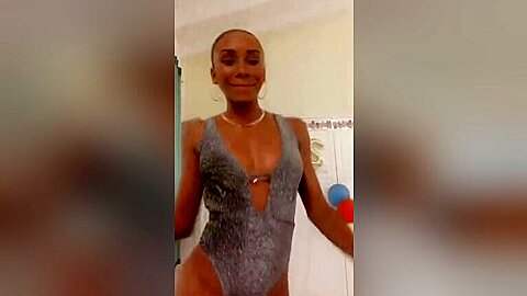 Meckella Fenelon Twerking - free porn video