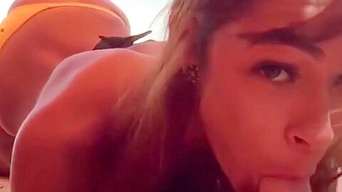 Babe Bj On Beach - free porn video