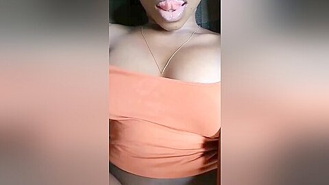 Dee Playing With That Pussy - free porn video