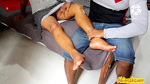 Step Mother Fucked By Step son While Massaging Her Leg,ඔහ පත ඔය අත ගදද නම මර සනපය - free porn video