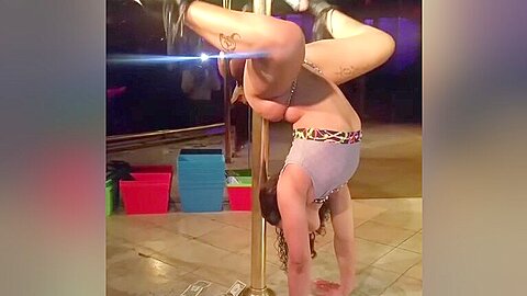 Snap Chat In Club A - free porn video