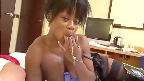 French Ebony Milf - free porn video