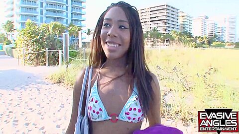 Miami Phat Ass Retreat . He Takes Her Home And Pushes His Huge Dong Into Her Face And Cunt. We End Up With A Beautiful Facial Cumshot! - free porn video